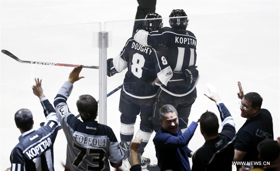 (SP)U.S.-LOS ANGELES-NFL-KINGS-BRUINS