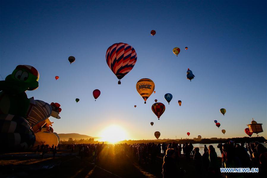 Hoge blootstelling Heel boos Dalset Feature: Mexico kicks off hot air balloon festival with over 500,000  visitors anticipated - Xinhua | English.news.cn