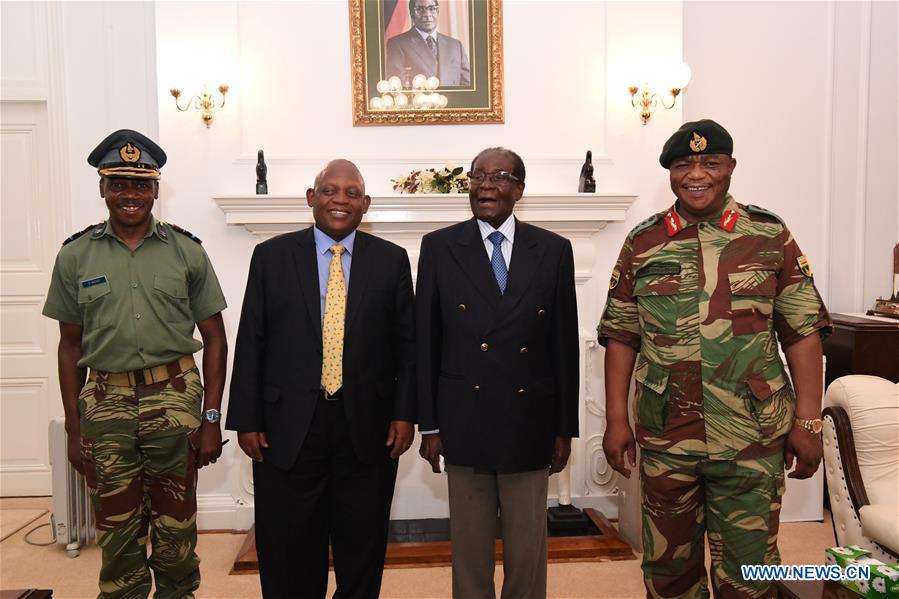 ZIMBABWE-HARARE-PRESIDENT-ARMY CHIEF-MEETING