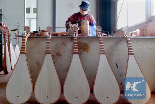 Chinese farmers strike prosperous note with pipa