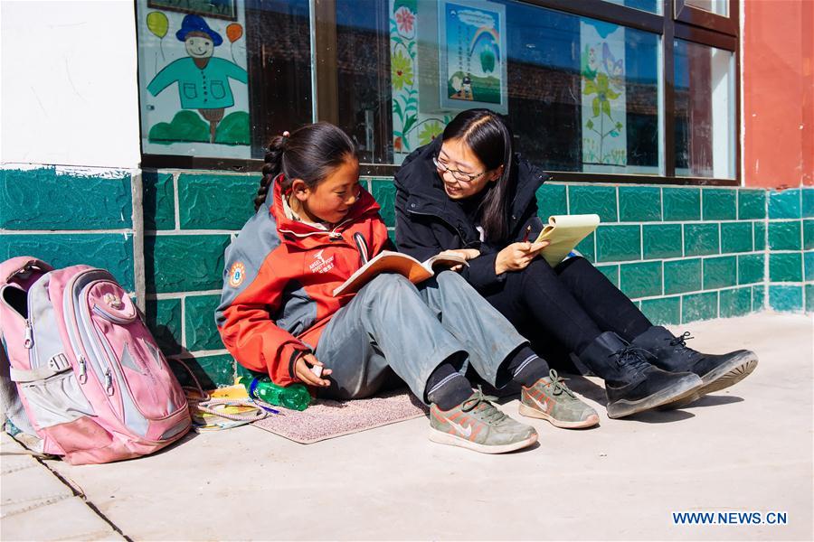 CHINA-GANSU-GANNAN-EDUCATION-VOLUNTEER TEACHER (CN)
