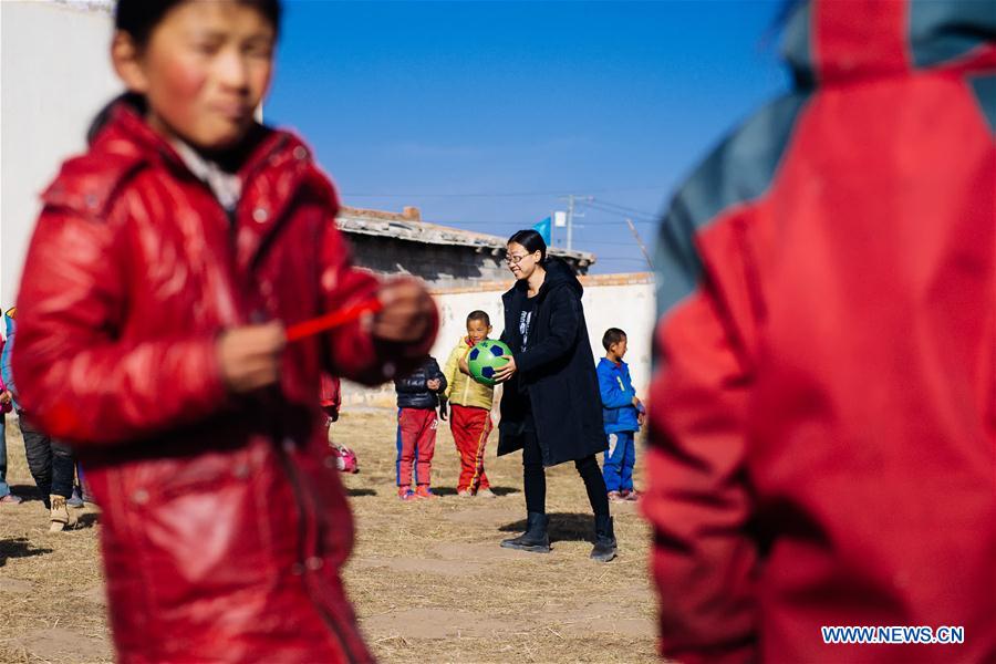CHINA-GANSU-GANNAN-EDUCATION-VOLUNTEER TEACHER (CN)