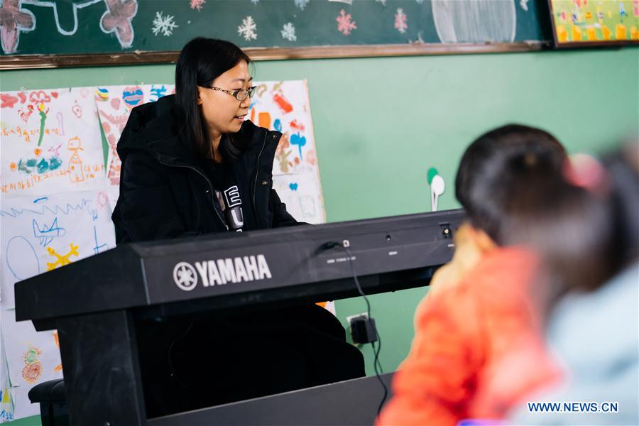 CHINA-GANSU-GANNAN-EDUCATION-VOLUNTEER TEACHER (CN)
