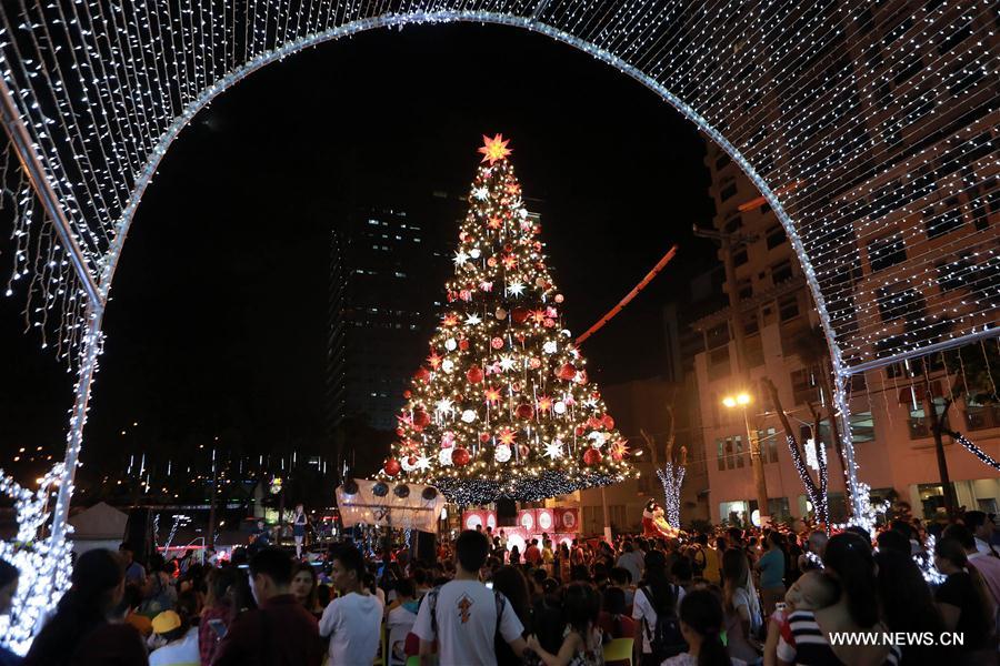 THE PHILIPPINES-QUEZON CITY-CHRISTMAS NIGHT MARKET