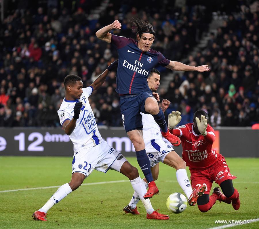 (SP)FRANCE-PARIS-FOOTBALL-LIGUE 1-PARIS SAINT-GERMAIN VS TROYES