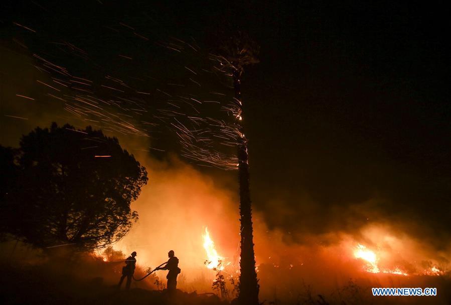 U.S.-SANTA PAULA-WILDFIRE