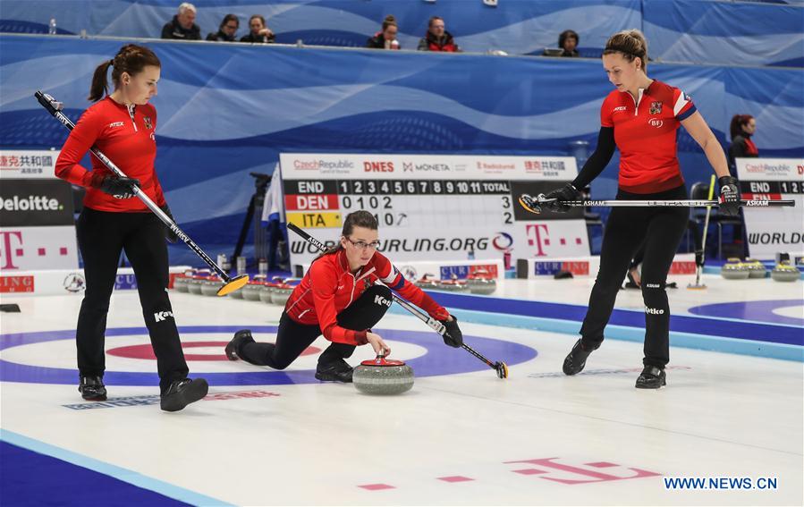 (SP)CZECH REPUBLIC-PILSEN-CURLING-OLYMPIC QUALIFICATION-WOMEN-CHINA VS CZECH REPUBLIC