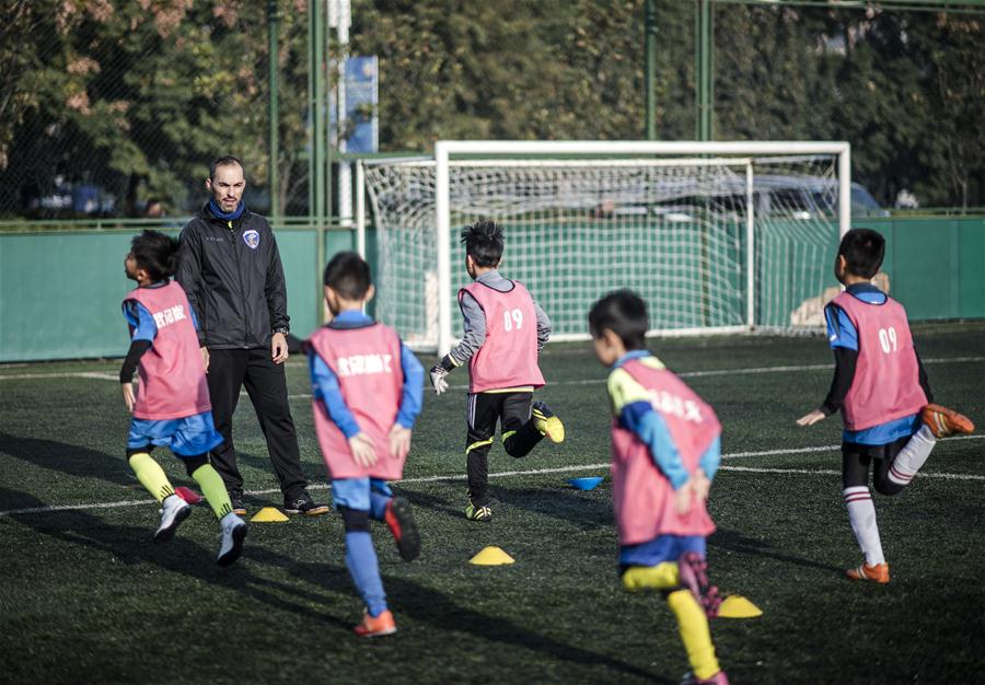 CHINA-WUHAN-FOREIGN SOCCER COACH (CN)