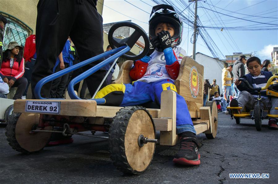 ECUADOR-QUITO-WOODEN CARS RACE