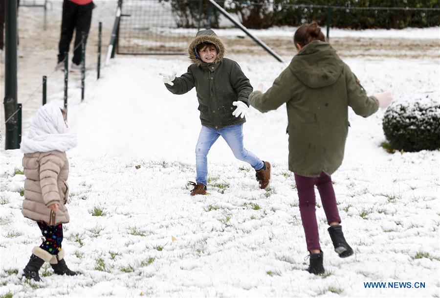 BELGIUM-BRUSSELS-WEATHER-SNOW