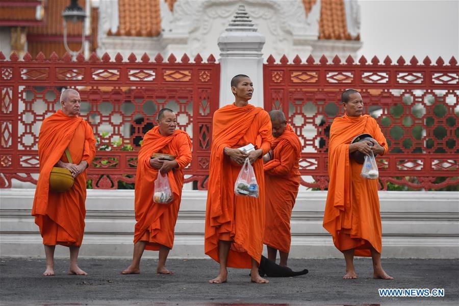THAILAND-BANGKOK-MONKS