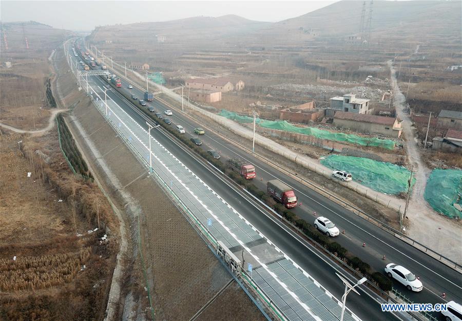 CHINA-SHANDONG-SOLAR EXPRESSWAY (CN)