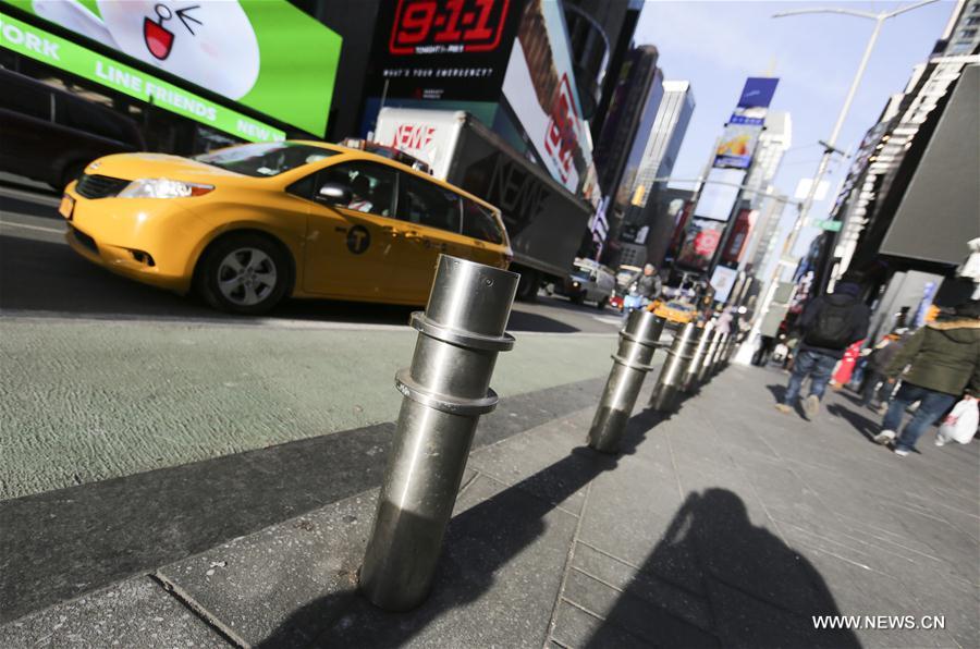 U.S.-NEW YORK-SECURITY BARRIERS-INSTALLATION