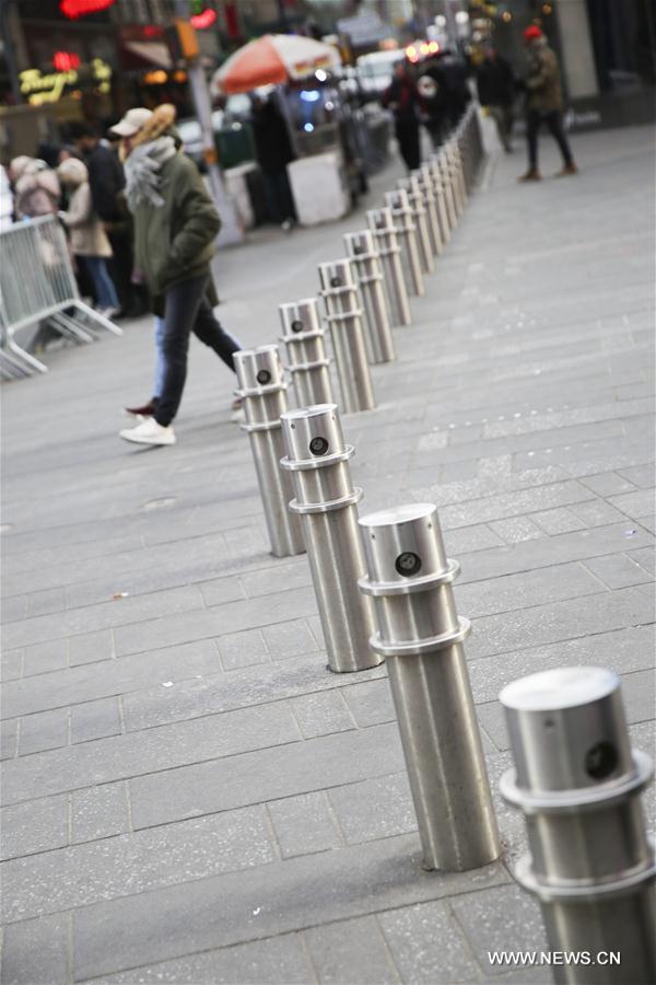 U.S.-NEW YORK-SECURITY BARRIERS-INSTALLATION