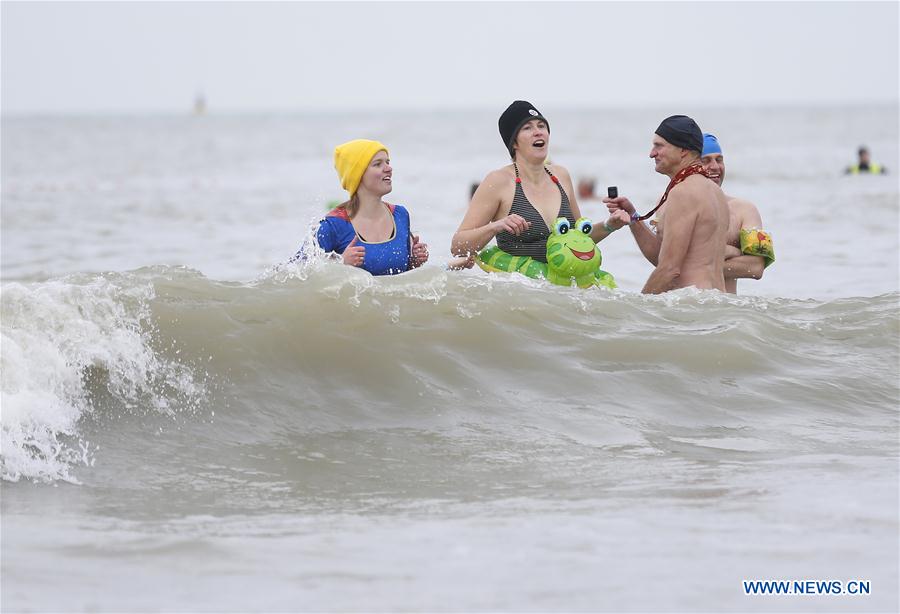 BELGIUM-OOSTENDE-NEW YEAR-DIVE