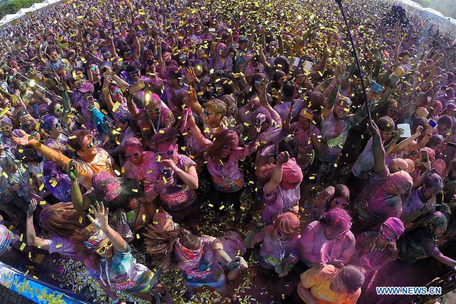 PHILIPPINES-PASAY CITY-2018 COLOR MANILA RUN