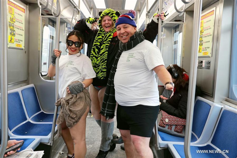 U.S.-CHICAGO-NO PANTS SUBWAY RIDE