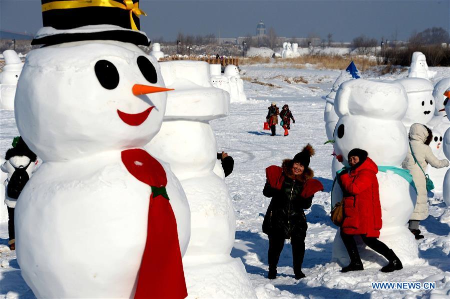 Αποτέλεσμα εικόνας για China 2,018 snowmen