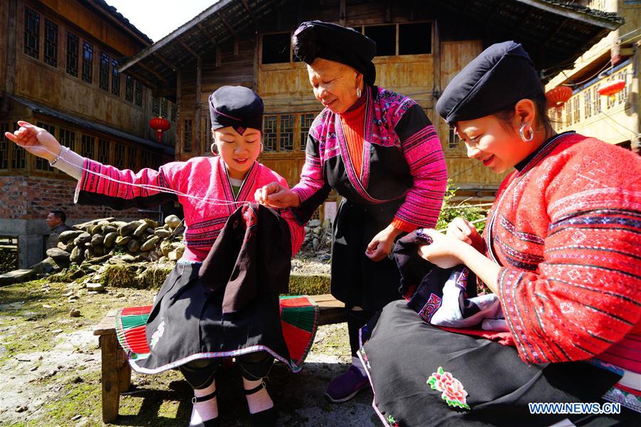 #CHINA-GUANGXI-YAO ETHNIC GROUP-CLOTHES (CN)