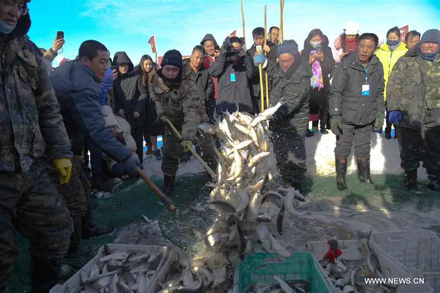 CHINA-INNER MONGOLIA-WINTER FISHING (CN)