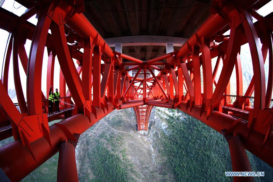 #CHINA-HUBEI-BADONG COUNTY-BRIDGE INSPECTION (CN)
