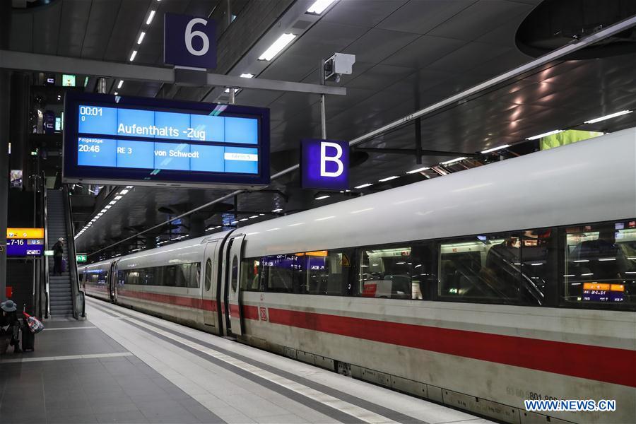 GERMANY-BERLIN-STORM-LONG-DISTANCE TRAINS-CANCELLED