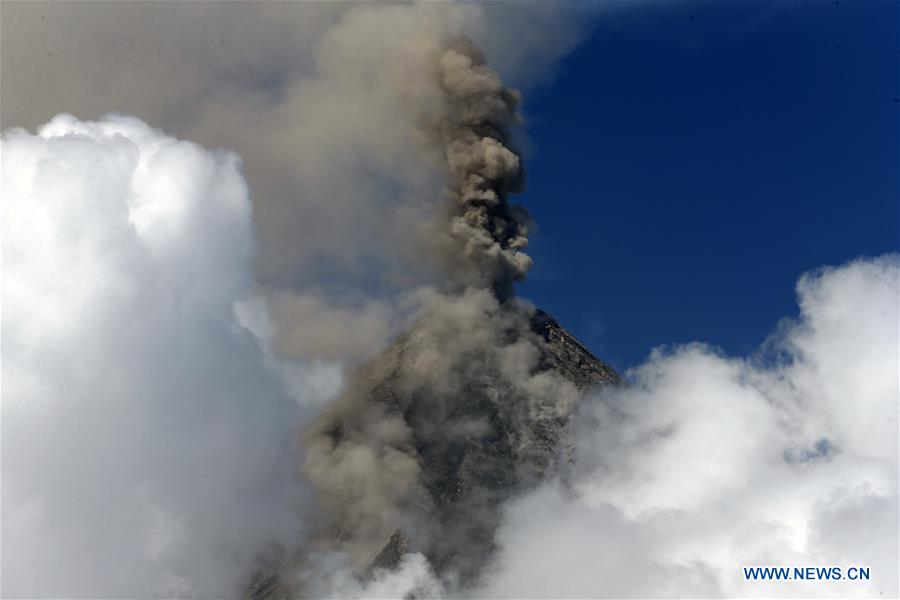 THE PHILIPPINES-ALBAY PROVINCE-MAYON VOLCANO ALERT