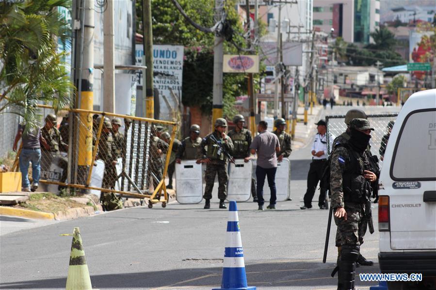 HONDURAS-TEGUCIGALPA-PRESIDENT-SECURITY