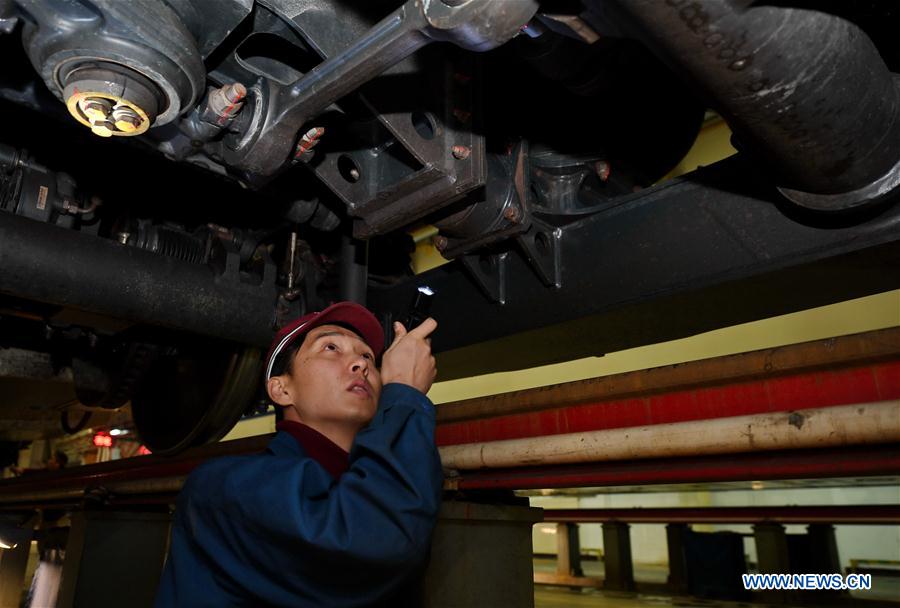 CHINA-CHANGCHUN-HIGH-SPEED TRAIN-MECHANIST (CN)