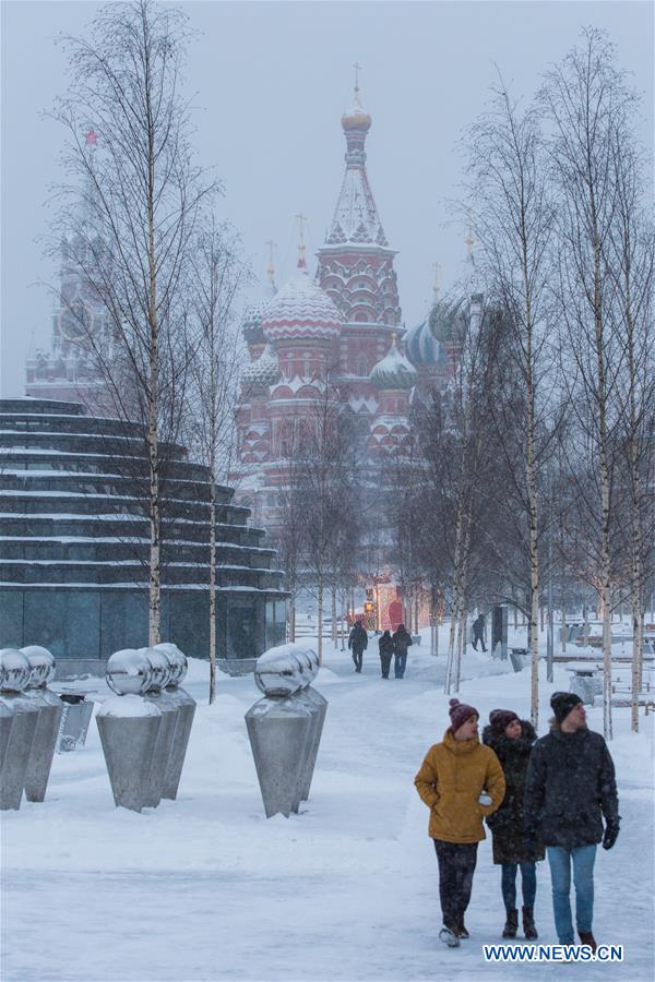 RUSSIA-MOSCOW-SNOWFALL