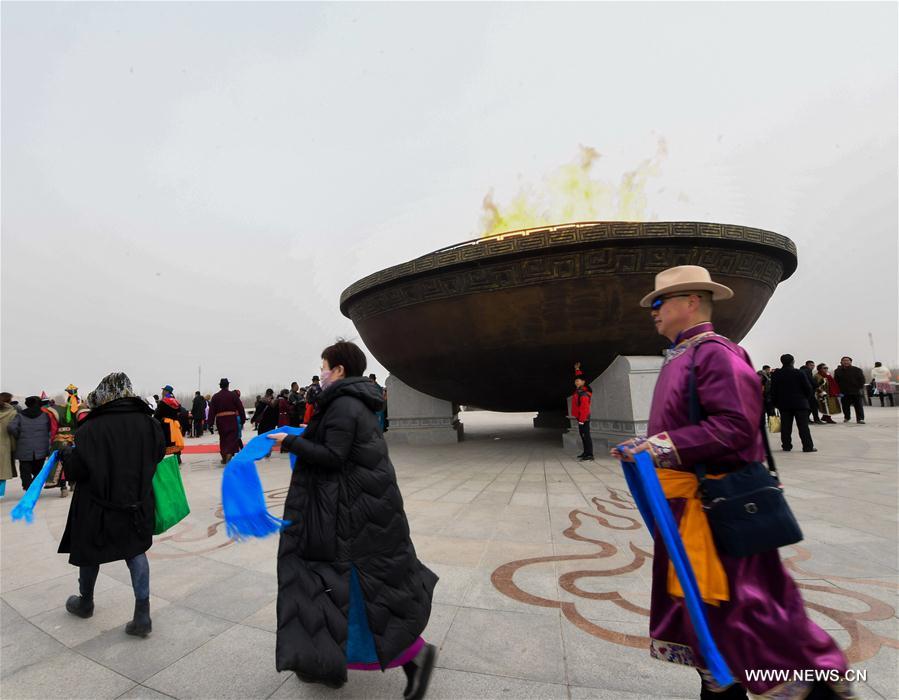 CHINA-INNER MONGOLIA-FIRE WORSHIPING RITUAL (CN)