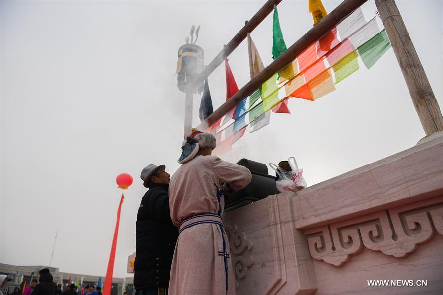 CHINA-INNER MONGOLIA-FIRE WORSHIPING RITUAL (CN)