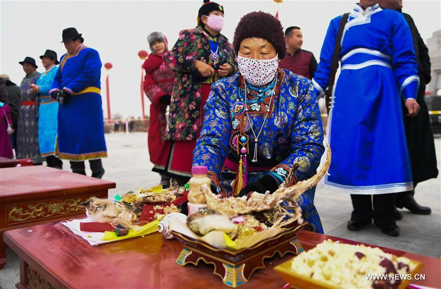 CHINA-INNER MONGOLIA-FIRE WORSHIPING RITUAL (CN)