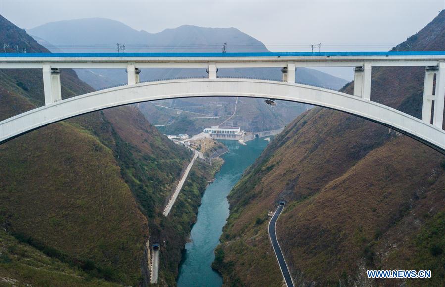 Китай удивил весь мир новым железнодорожным мостом