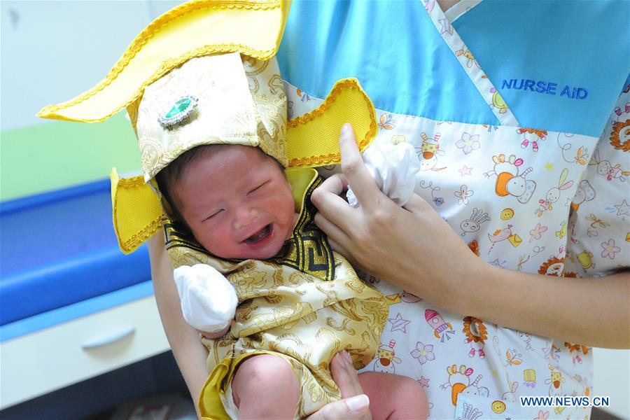 newborn baby traditional clothes