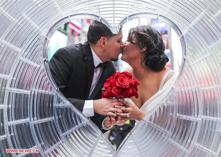U.S.-NEW YORK-TIMES SQUARE-VALENTINE'S DAY
