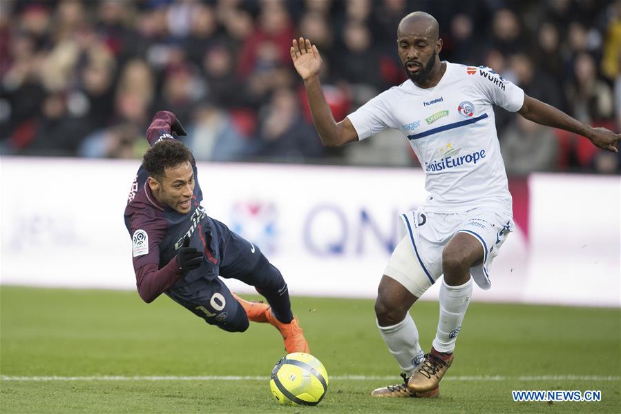(SP)FRNACE-PARIS-FOOTBALL-LIGUE 1-PARIS SAINT-GERMAIN VS STRASBOURG