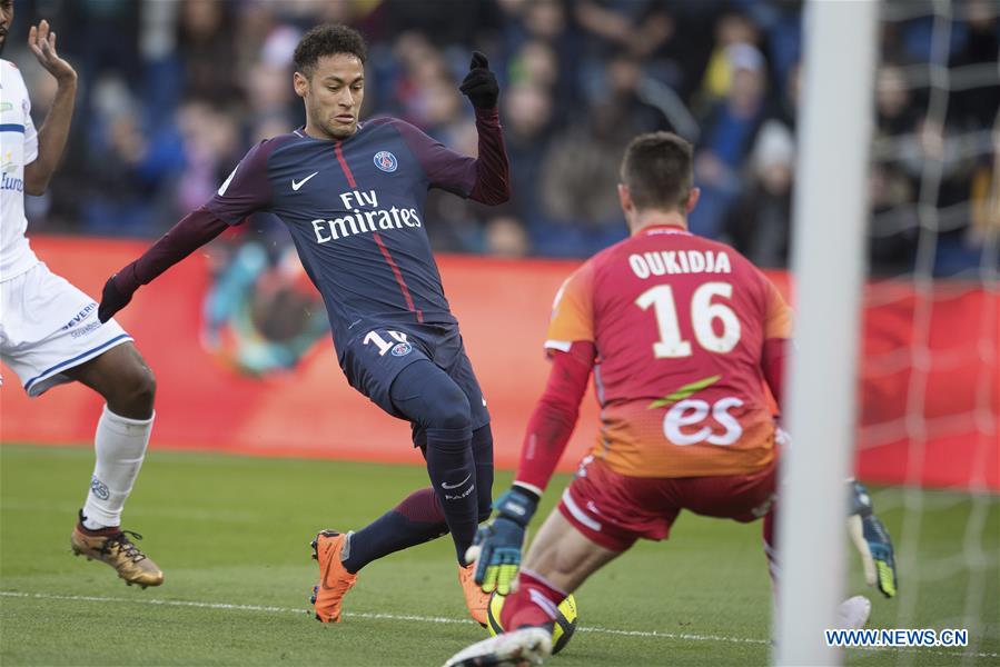 (SP)FRNACE-PARIS-FOOTBALL-LIGUE 1-PARIS SAINT-GERMAIN VS STRASBOURG