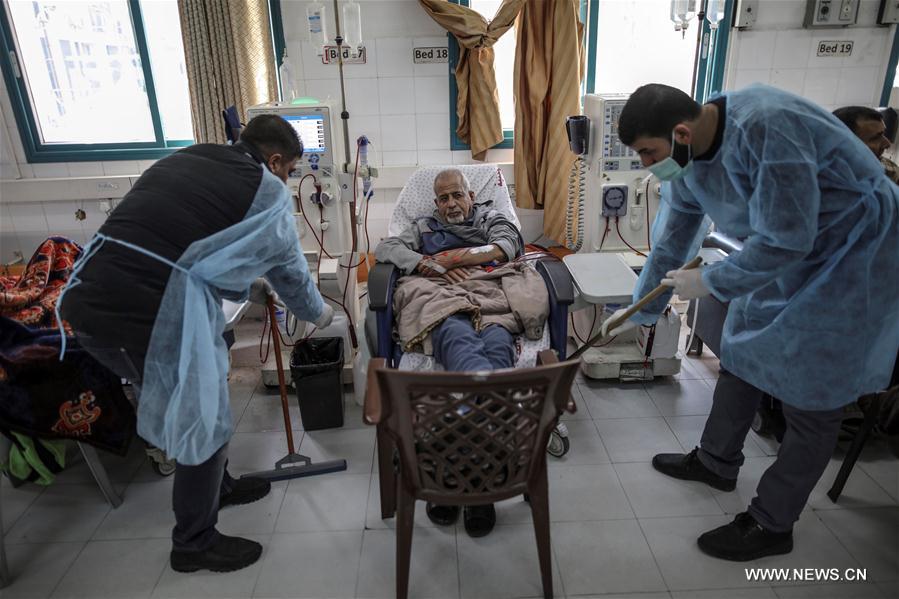 MIDEAST-GAZA CITY-HOSPITAL-CLEANING STAFF-STRIKE