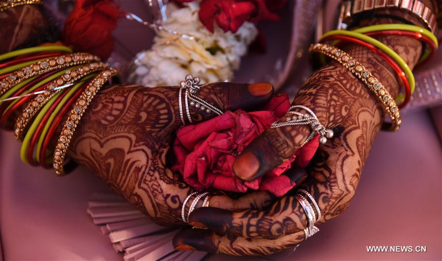 INDIA-MUMBAI-MASS WEDDING