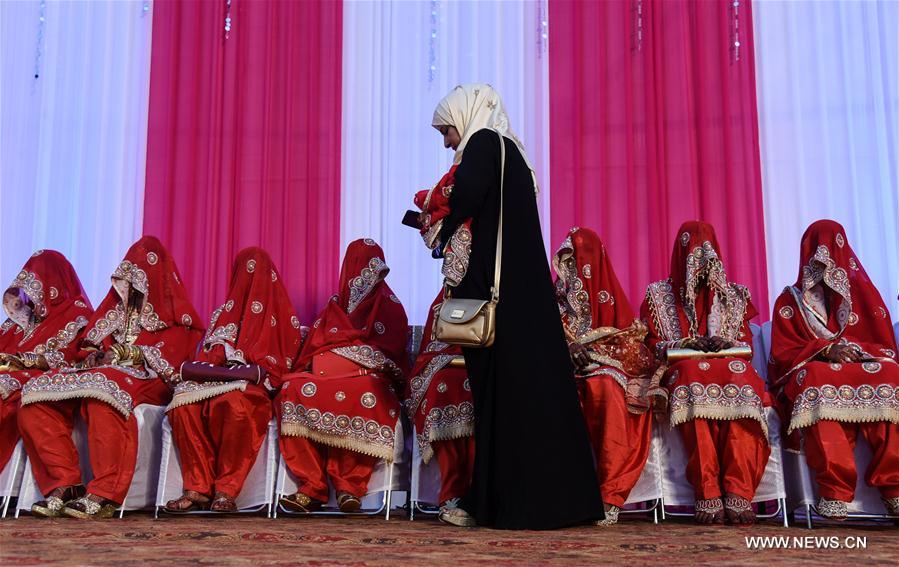 INDIA-MUMBAI-MASS WEDDING