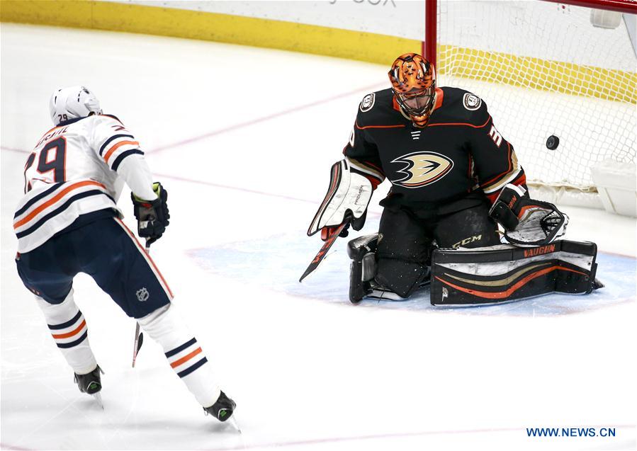 (SP)U.S.-LOS ANGELES-NHL