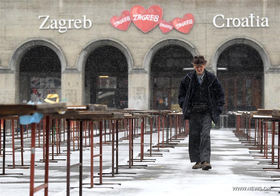 CROATIA-ZAGREB-WEATHER-SNOW