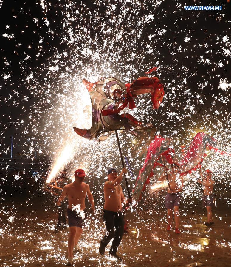 #CHINA-LANTERN FESTIVAL-CELEBRATIONS (CN)