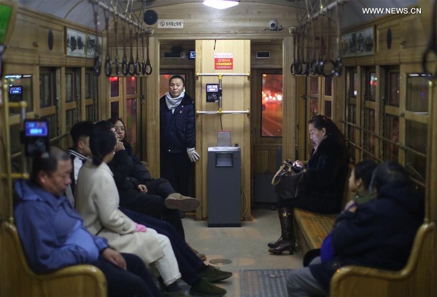 CHINA-LIAONING-DALIAN-TRANSPORT-WOMEN TRAM CREW (CN)
