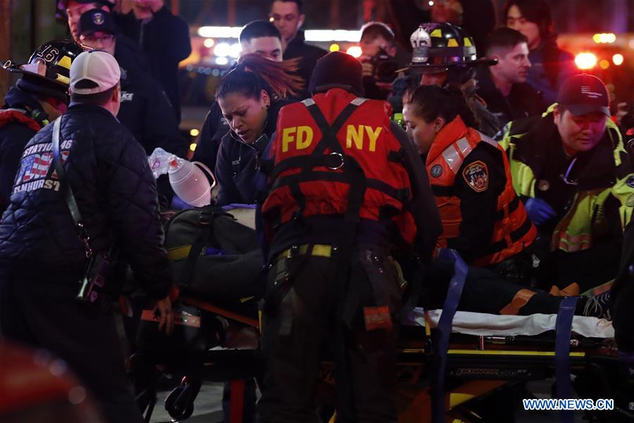 U.S.-NEW YORK-HELICOPTER CRASH