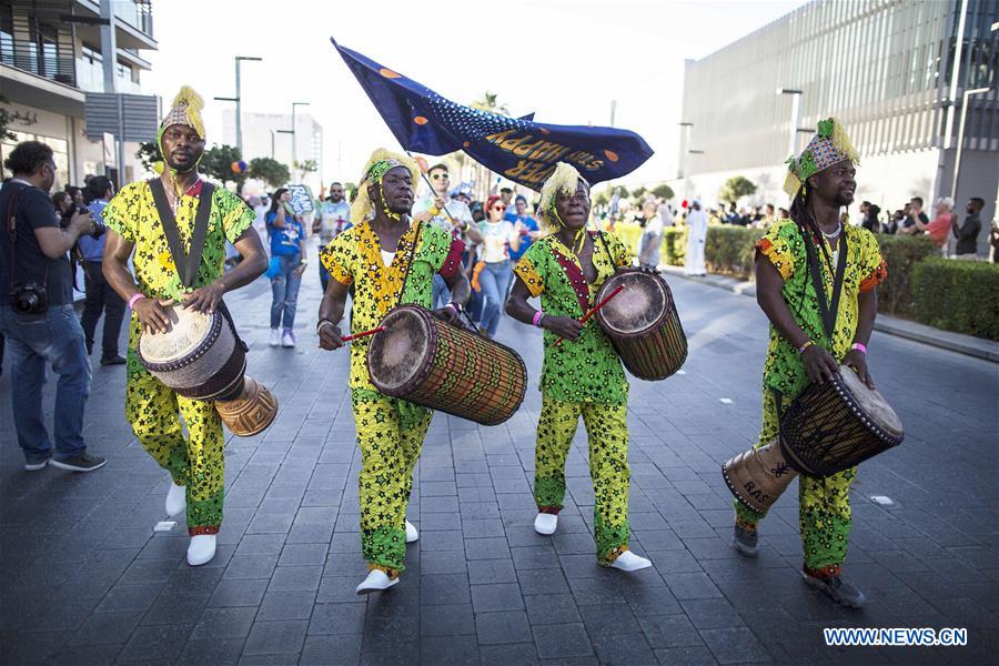 UAE-DUBAI-PARADE-HAPPINESS DAY