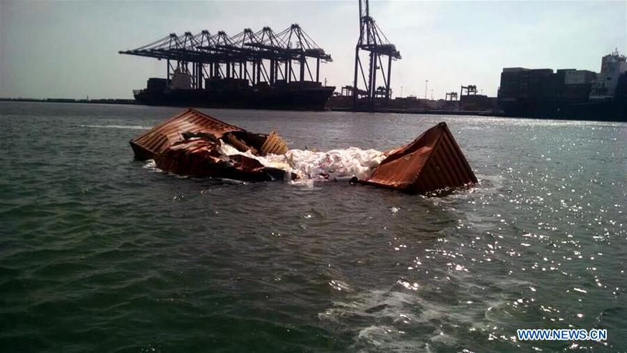 PAKISTAN-KARACHI-SHIPS-COLLISION