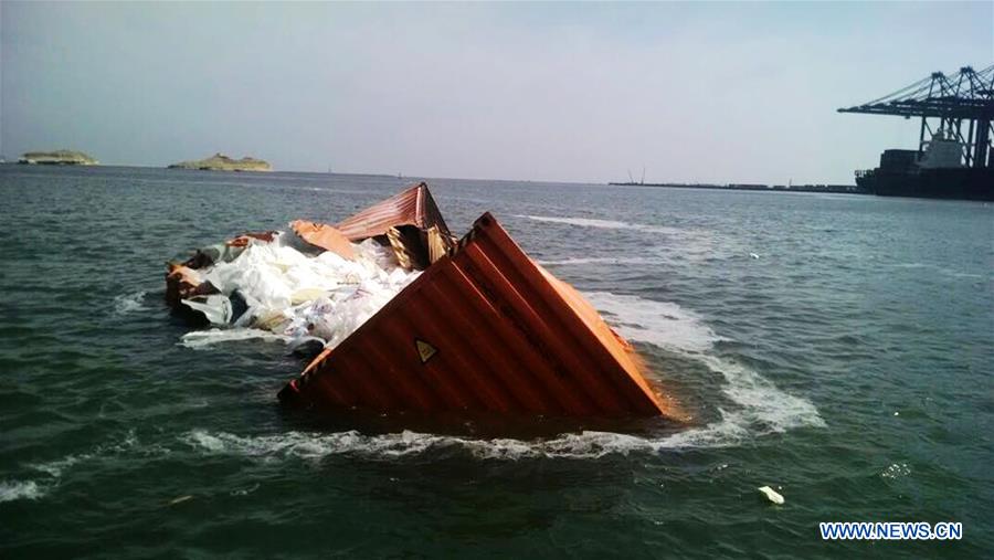 PAKISTAN-KARACHI-SHIPS-COLLISION