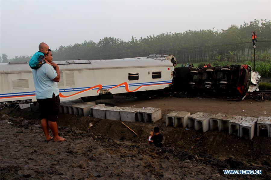 INDONESIA-NGAWI-TRAIN CRASH-AFTERMATH